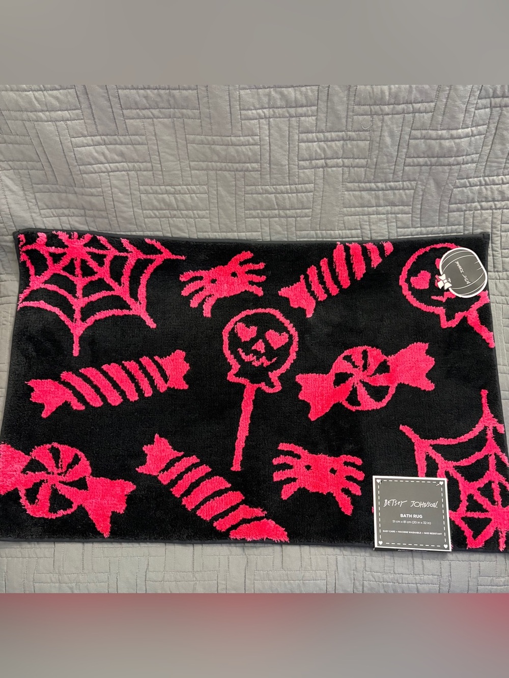 Betsey Johnson Halloween Candy Bath Mat Spider Accent Rug Pink & Black Spiderweb